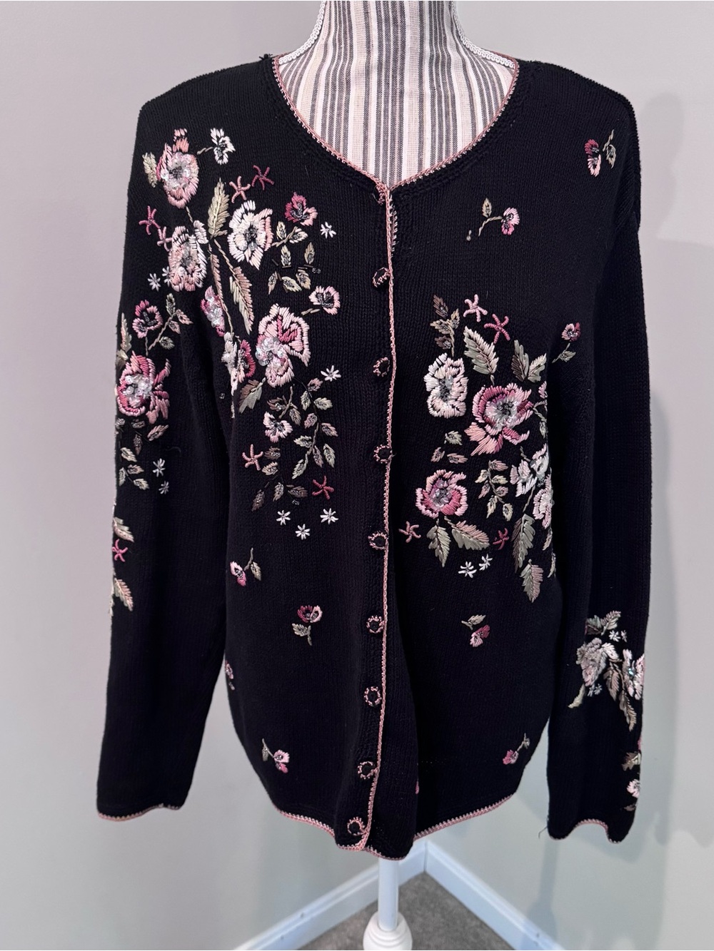 Vintage Tiara Knit Floral Sweater Womens M Black Cottagecore Embroidered Beaded